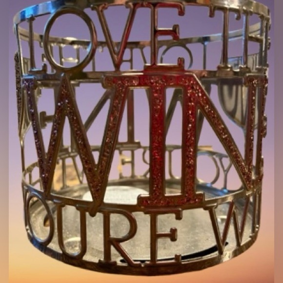 🍷 GLITTER EMBOSSED WINE GLASSES  3 Wick Candle Holder Bath Body Works Romantic - Picture 6 of 9